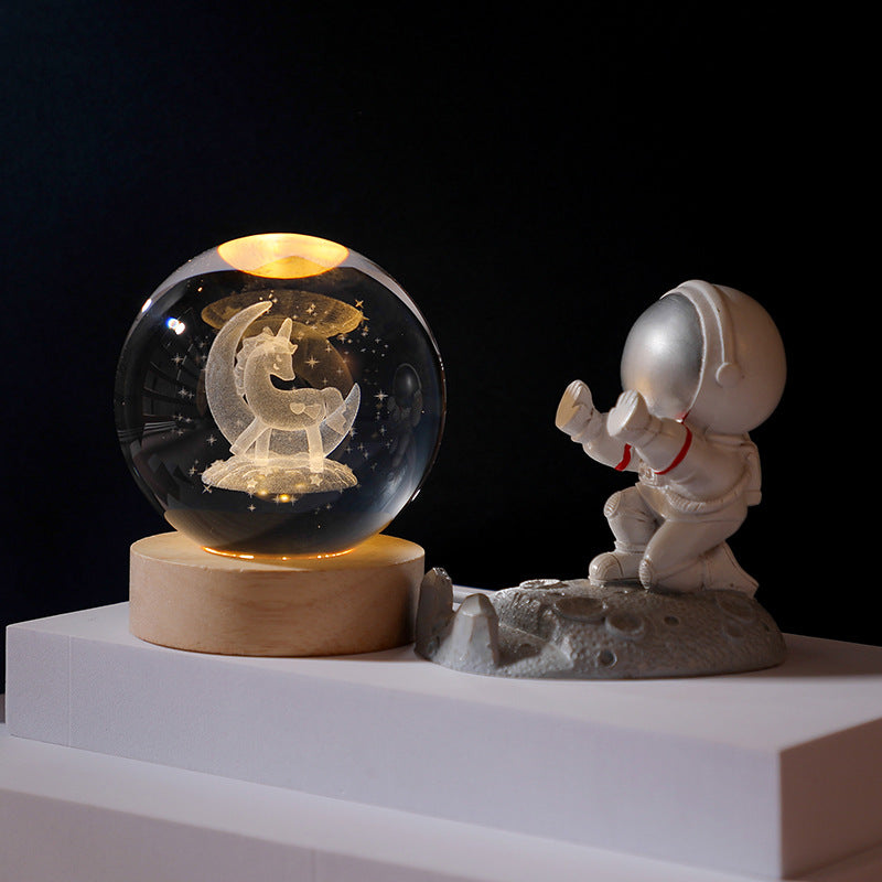 Crystal Ball Night Light, Creative Crystal Ball Ornament, Astronaut Crystal Ball, Desktop Decorations, Gifts for Her