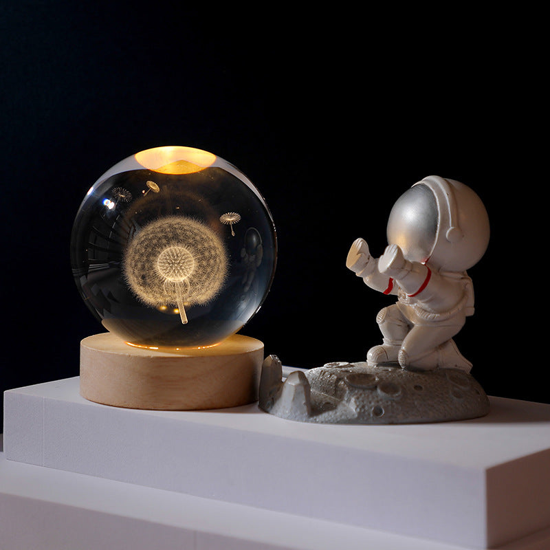 Crystal Ball Night Light, Creative Crystal Ball Ornament, Astronaut Crystal Ball, Desktop Decorations, Gifts for Her